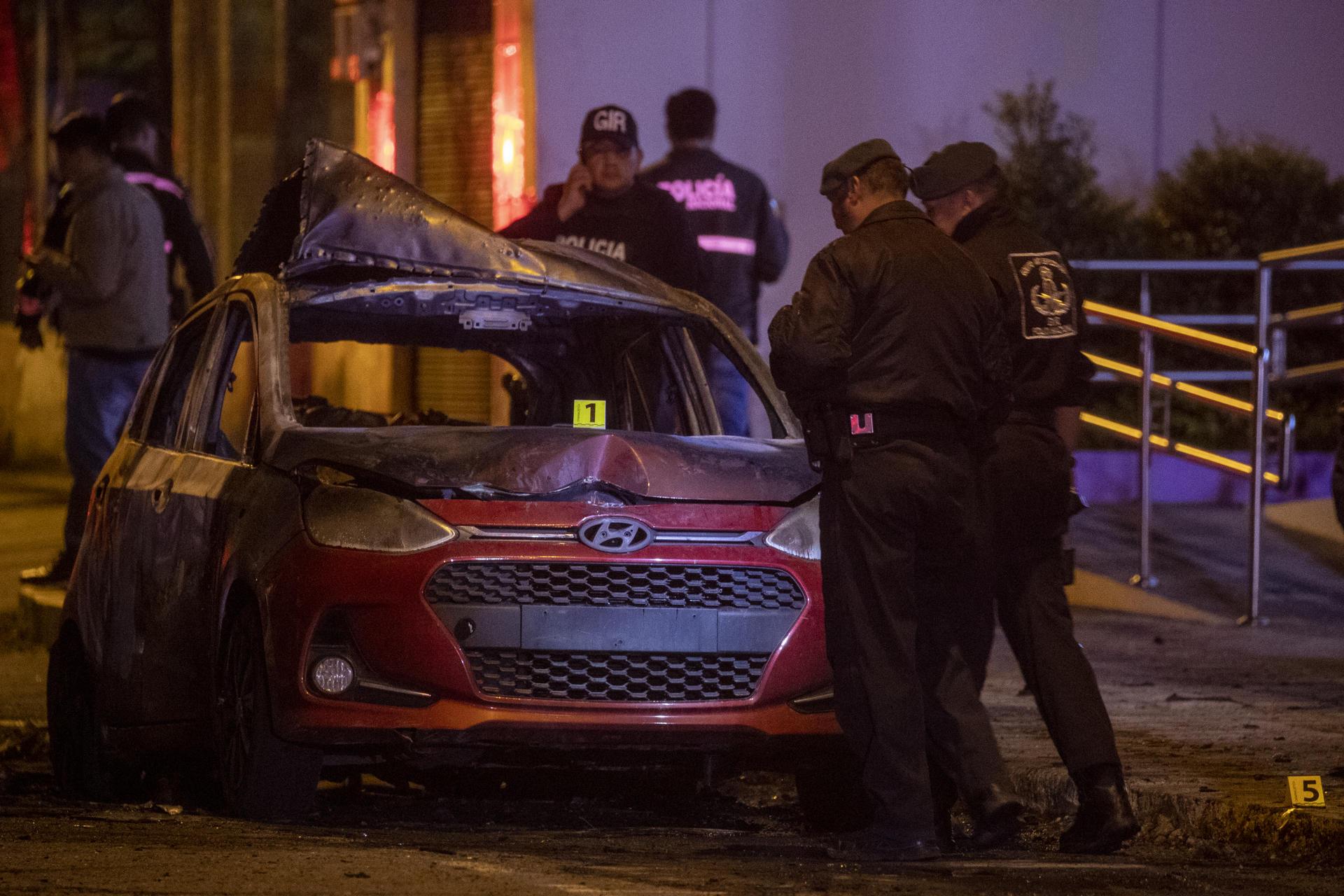Atentado en Ecuador: un coche bomba causó varias explosiones