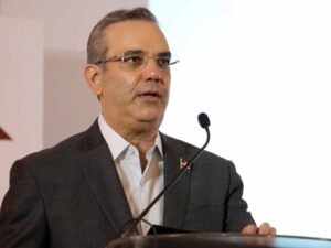 Presidente Abinader encabeza lanzamiento de Ventanilla Única de Construcción