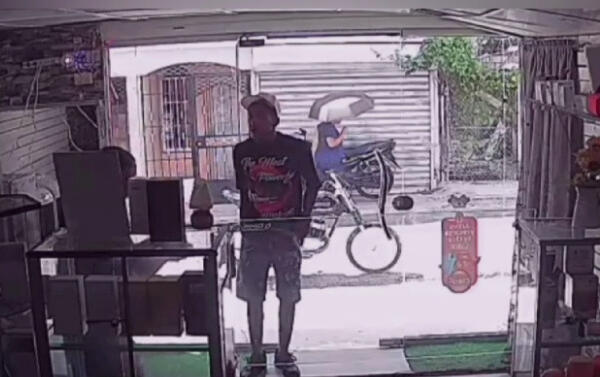 P.N busca presunto delincuente por atraco a mano armada en Los Alcarrizos