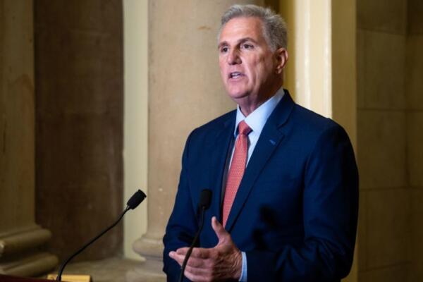 McCarthy pide investigación formal de juicio político contra Biden