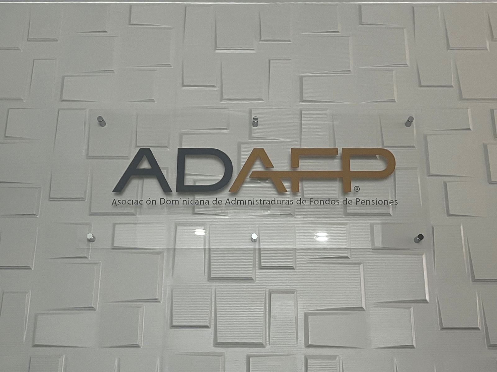 ADAFP dice inversión de fondos de pensiones en César Iglesias se realizó conforme a la ley.