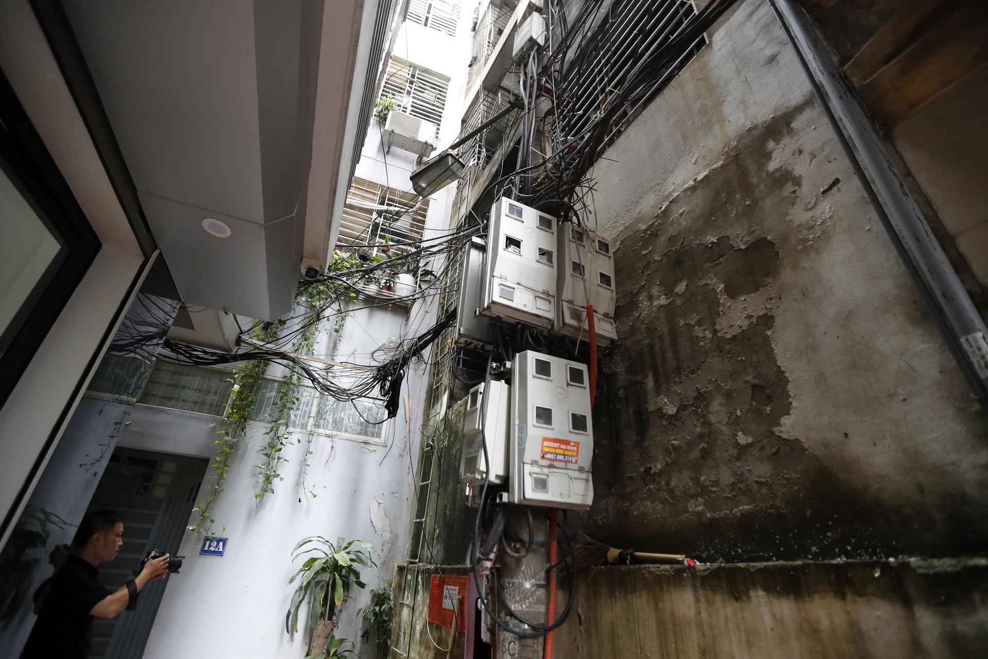 Ascienden a 56 los muertos por el incendio en un edificio de apartamentos en Vietnam