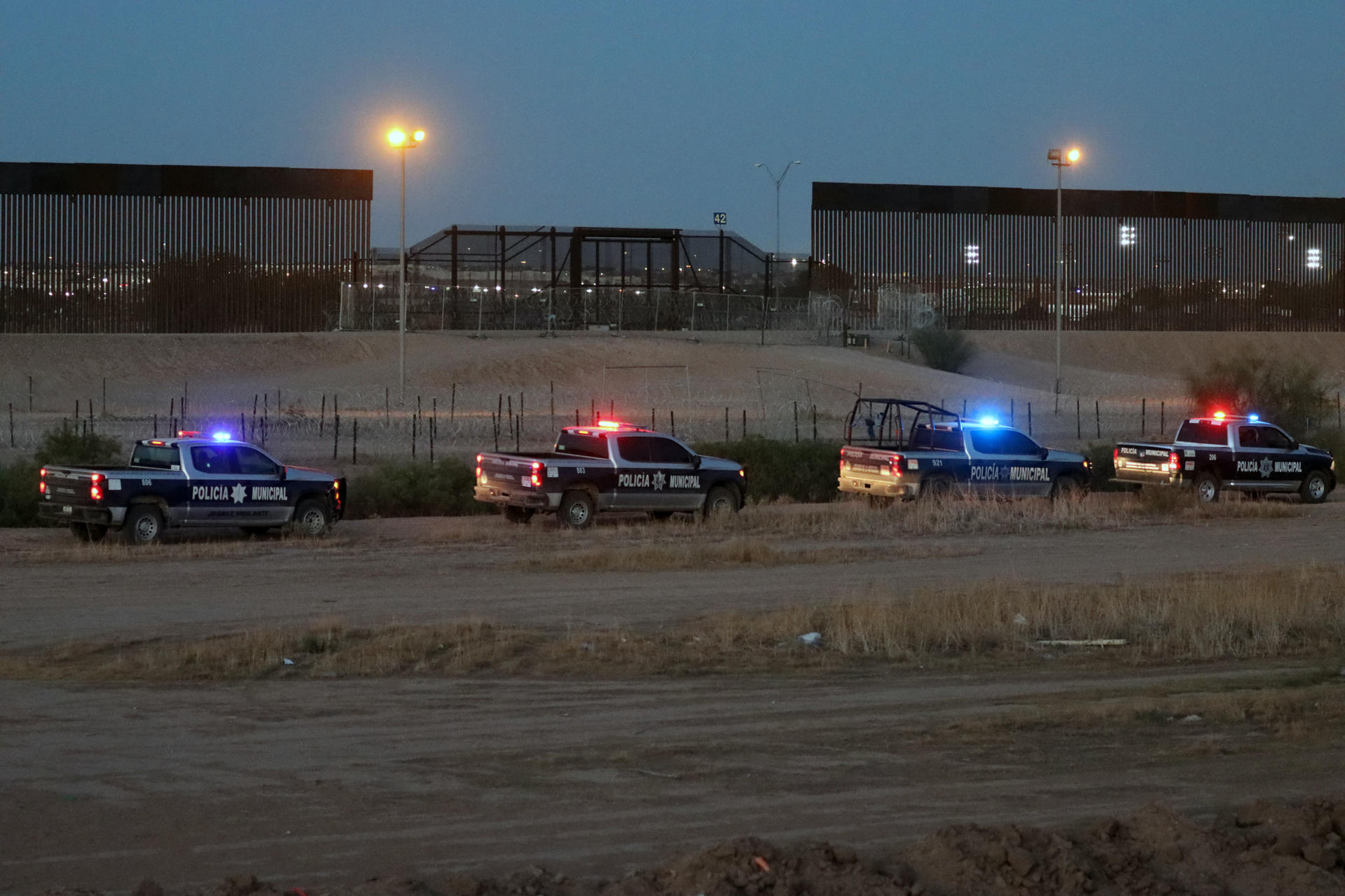 Autoridades mexicanas rescatan a 23 migrantes secuestrados en el norte de México