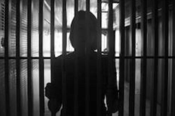 Mujer estará presa tres décadas por tirarle ácido del diablo a otra