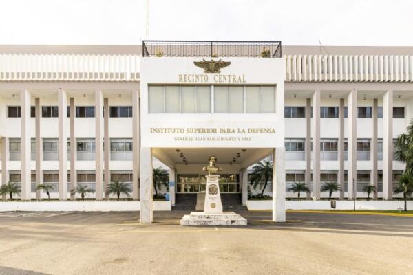 Universidad Nacional para la Defensa realiza mesa de trabajo sobre DDHH