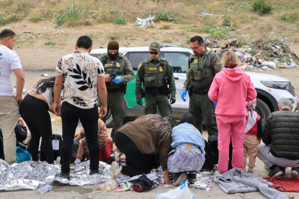 Emergencia en San Diego por liberación masiva de migrantes