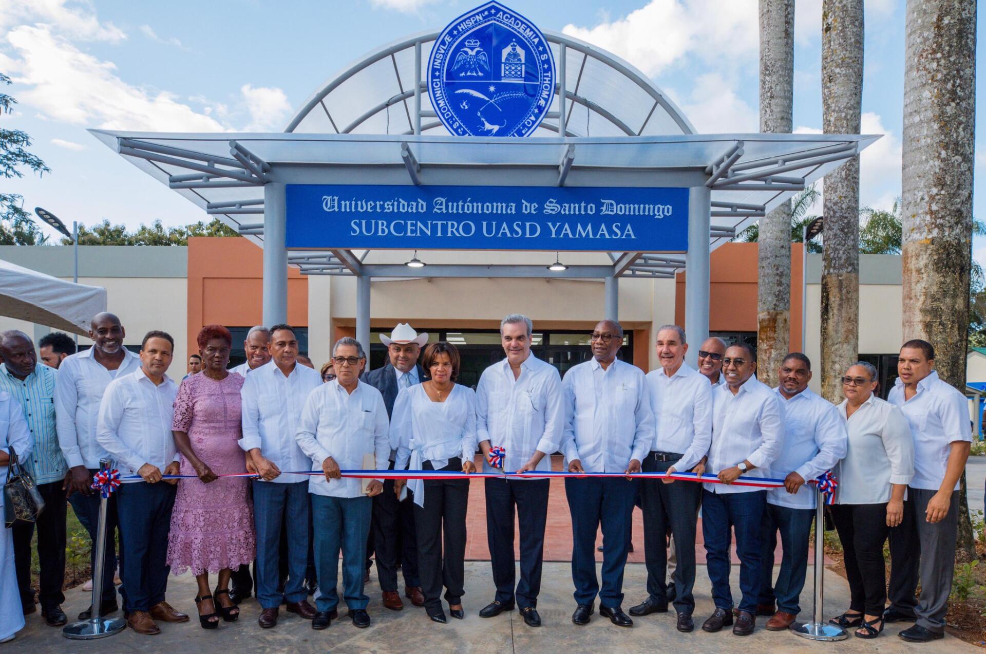 Presiente Abinader inaugura extensión de la UASD en Yamasá