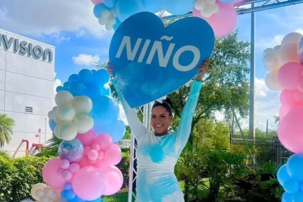 Francisca luce el color azul tras confirmar el sexo de su segundo bebé