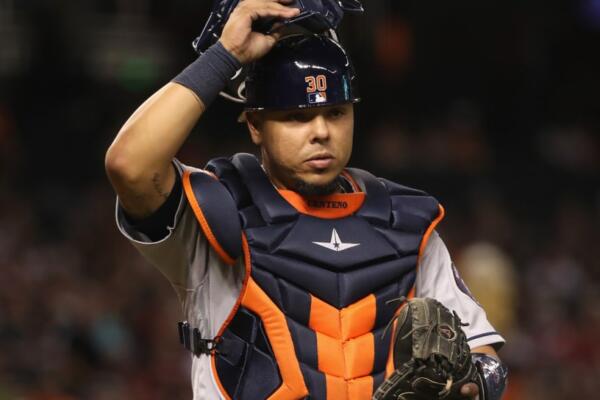 Centeno es el tercer jugador importado que anuncian las estrellas de la llamada linea central (Short stop, catcher y center field).
