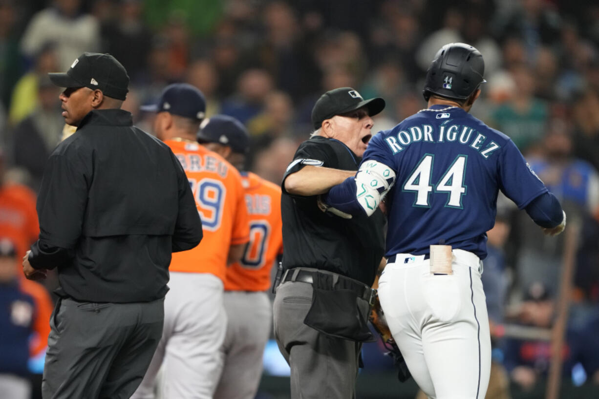 Julio Rodríguez habla de incidente con Astros; Héctor Neris se disculpa