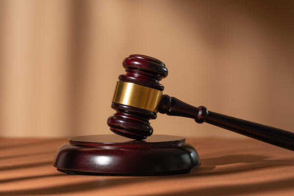 ¿Qué significa una pena suspendida?