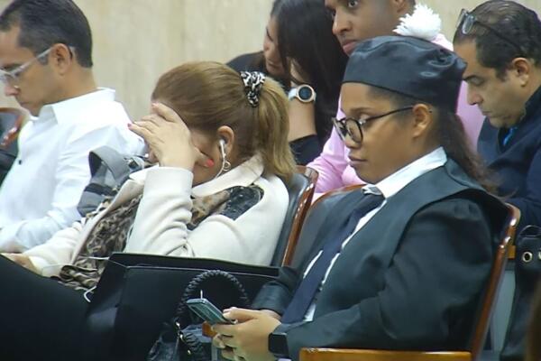 Abogado e imputados en caso Medusa lucen agotados y distraídos por largas tandas lectura de expediente