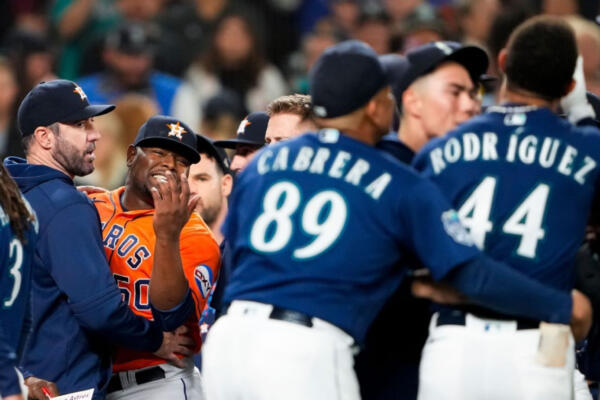 MLB: Se vacían las bancas por pelea entre dos jugadores dominicanos