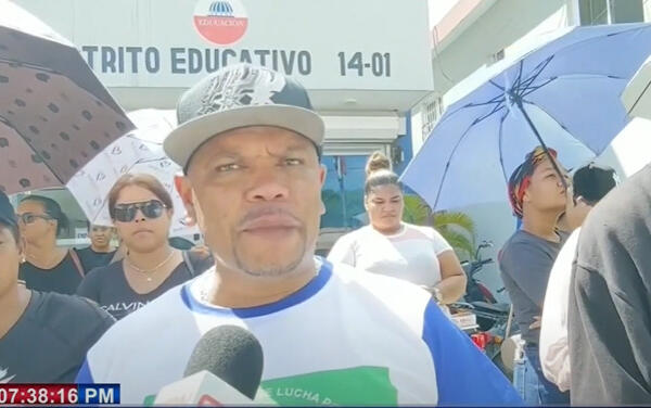 Maestros que aprobaron concurso de oposición docente en Nagua reclaman nombramientos