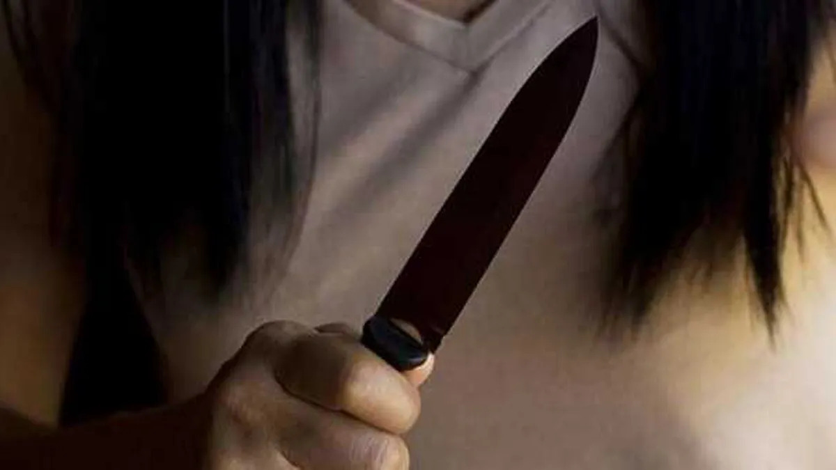 Una mujer apuñala en el cuello a su esposo en Verón