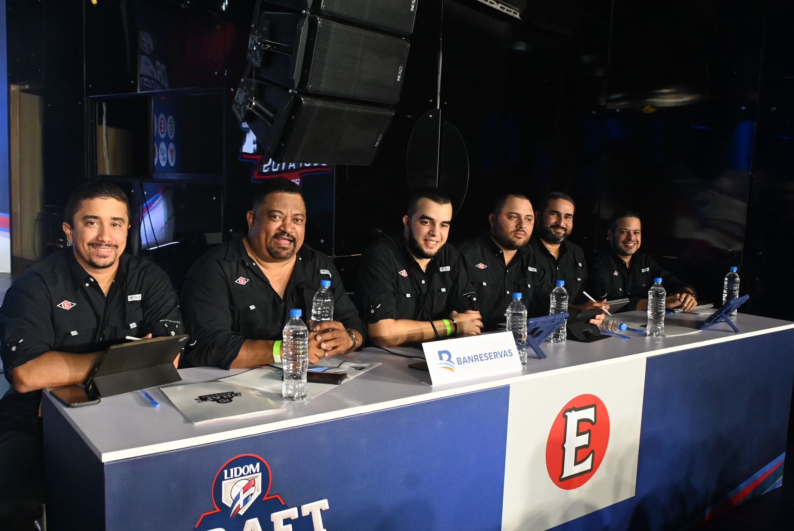 Equipo de operaciones de béisbol de los Leones del Escogido