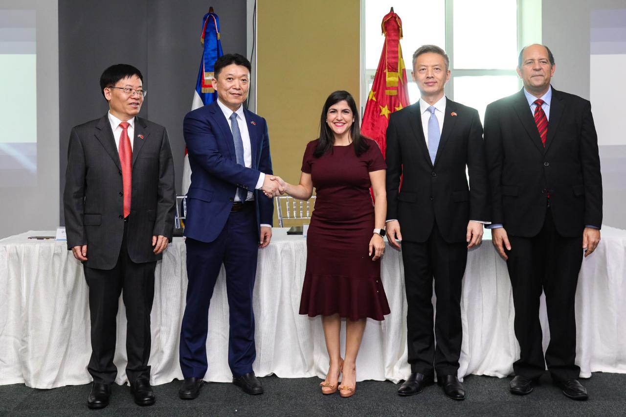 RD y Shanghái fortalecen relaciones comerciales en busca de oportunidades de negocio