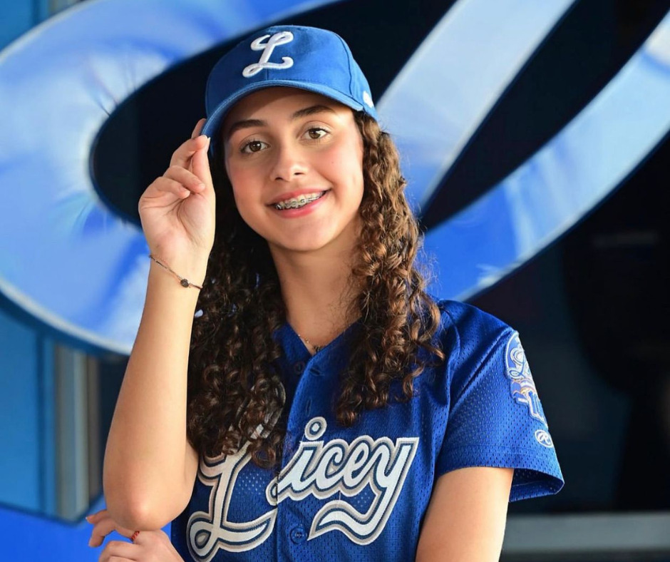 Licey presenta madrina para temporada otoño-invernal 2023-2024