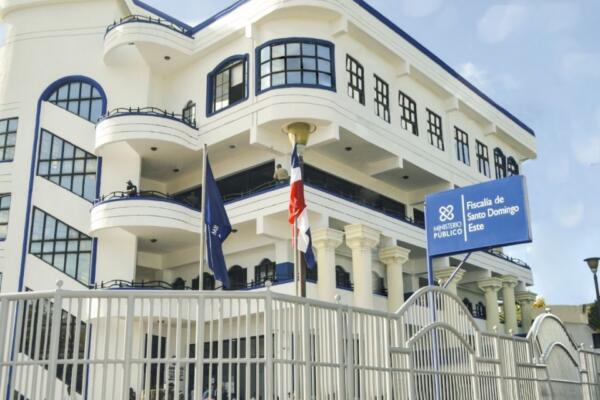 Aplazan audiencia de coerción al agente migratorio acusado de violar a haitiana