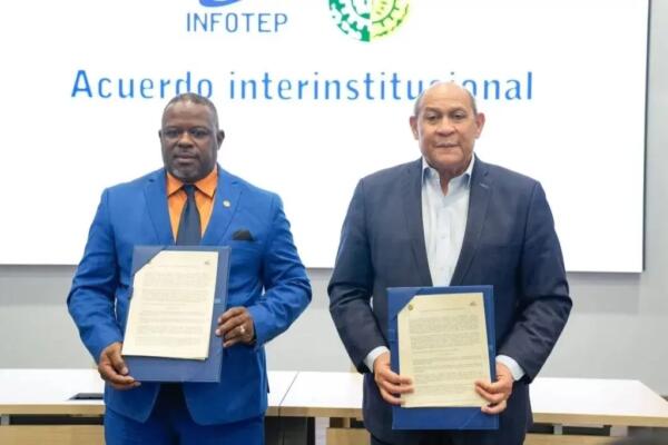 Firman acuerdo para dinamizar la calidad de los servicios que ofrecen las empresas en Peravia