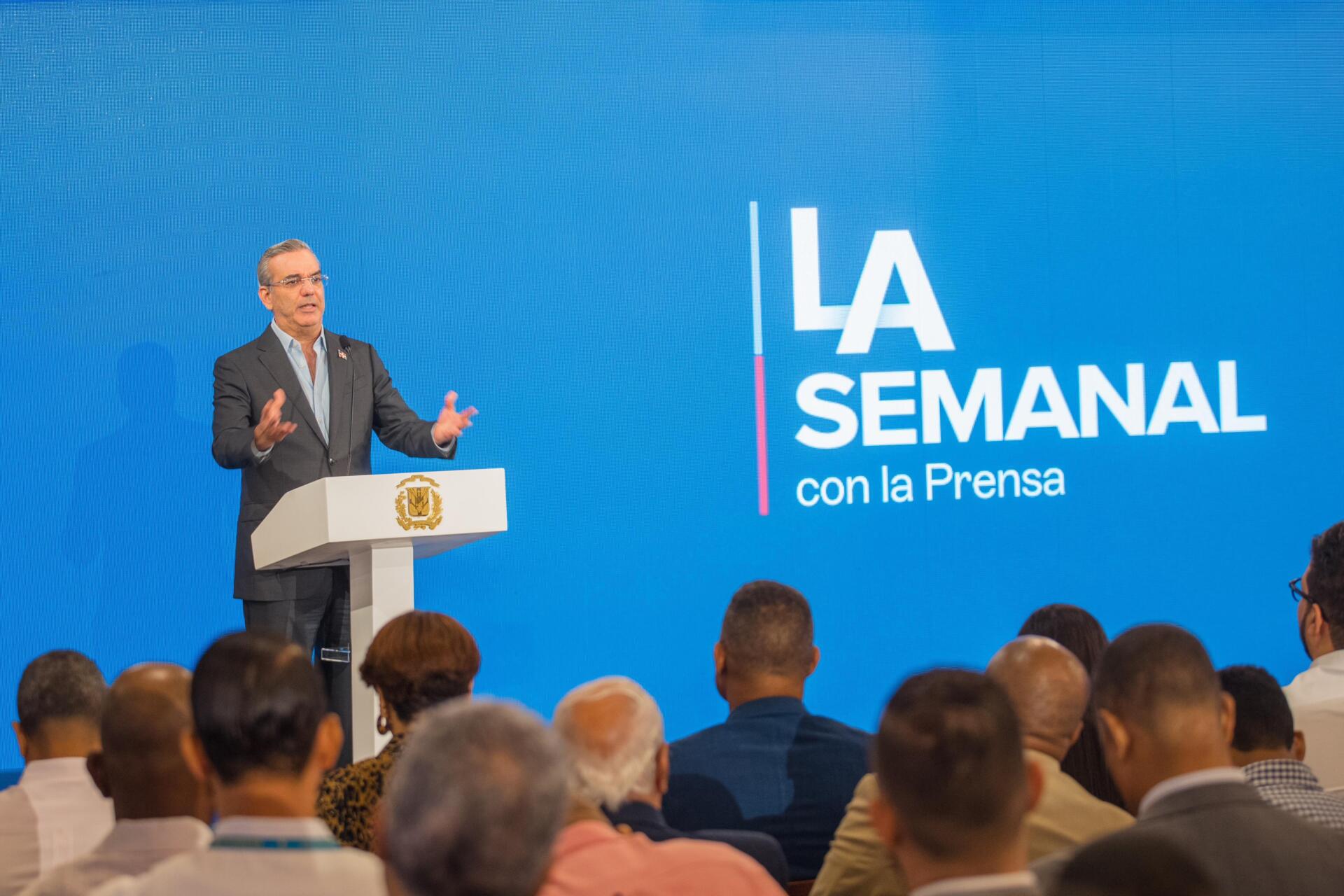 Abinader presenta avances de la transformación policial