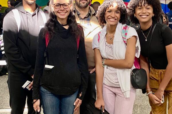 Estudiantes de Fiesta Clásica participan en Congreso Mundial del Sistema en Caracas