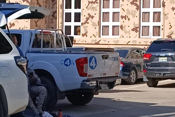 CESFRONT apresan equipo de prensa del canal 4 en Dajabón.