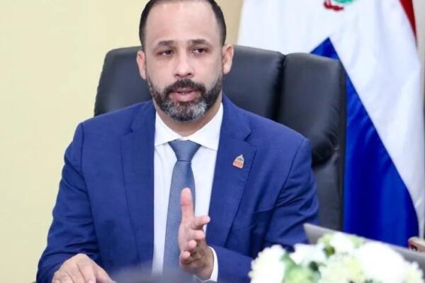 
Robinson Santos afirma representa carta de triunfo en Espaillat 
