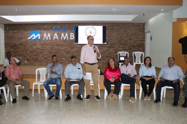 Autoridades de Coraasan socializan con sectores de Gurabo sobre obras para aguas residuales