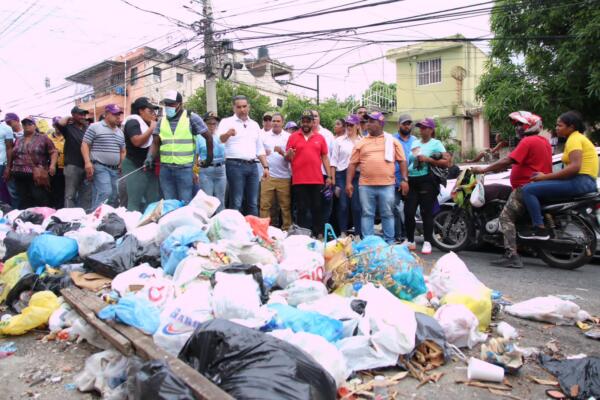 Aspirante a alcalde dice ante brote de dengue: “Las autoridades ni ven ni escuchan ni entienden”