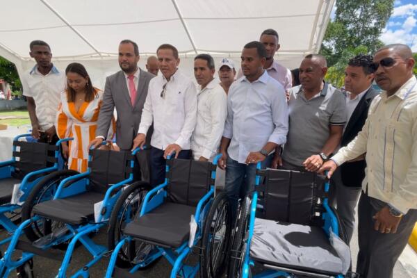 Sillas de rueda entregadas por la fundación: Fuente Externa