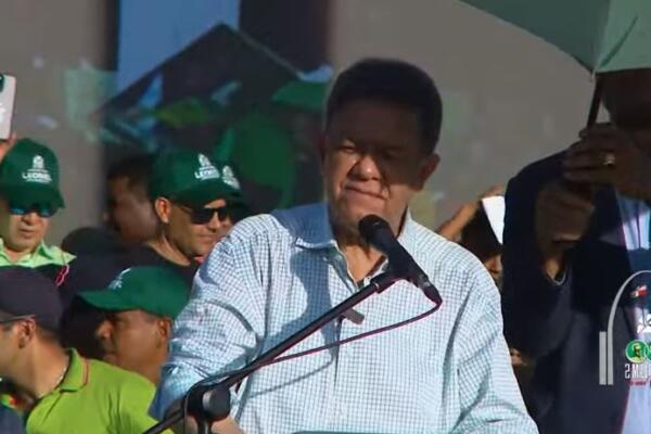 Leonel considera un error cierre de frontera; dice esto no detendrá trabajos en rio Masacre