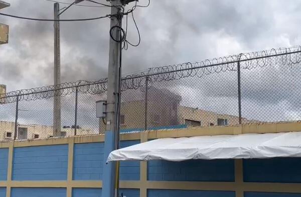 Motín en cárcel de Moca por supuesto punto de drogas