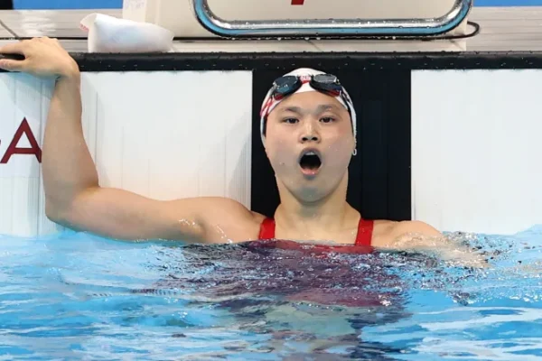 Mac Neil terminó la prueba en 24.84 segundos, el mismo tiempo que la estadounidense Gabi Albiero, lo que llevó a que ambas se colgaran medallas de oro.