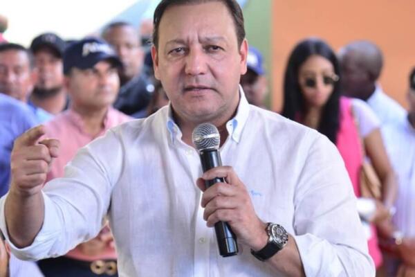 Abel: “Abinader apela a los muertos, porque a los vivos se los está llevando el diablo”