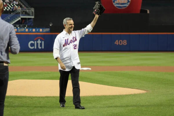 Abinader lanzaría la “Primera Bola” en el juego de Licey y Águilas en el Citi Field