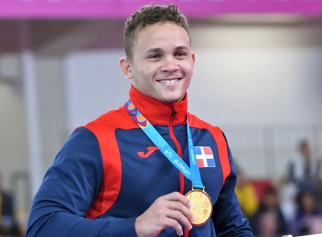 El dominicano Audrys Nin Reyes se coronó campeón de salto en los Panamericanos de Santiago tras una actuación que superó al brasileño Arthur Nory Mariano.