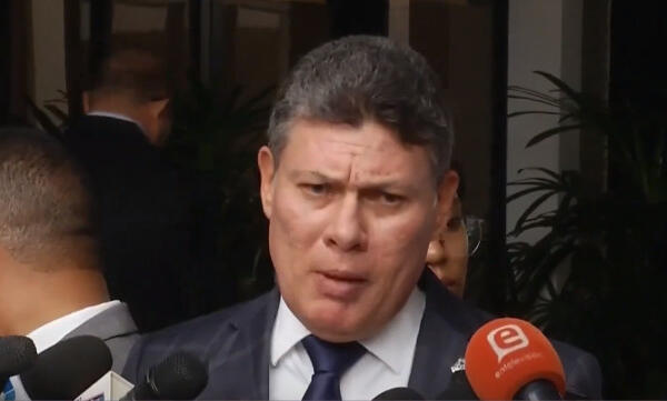 Propuesta de la JCE de cambiar escáneres por laptops genera preocupación entre legisladores