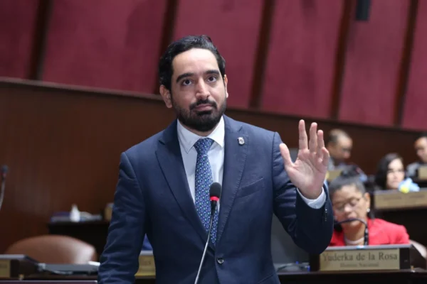 Diputado José Horacio denuncia ciberataques a miembros del Congreso 