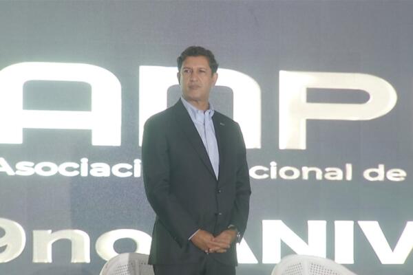 Manuel Estrella en aniversario de ANPRAS.