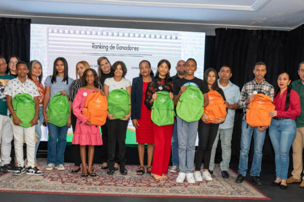 Grupo ISM entrega Premio a la Excelencia Educativa