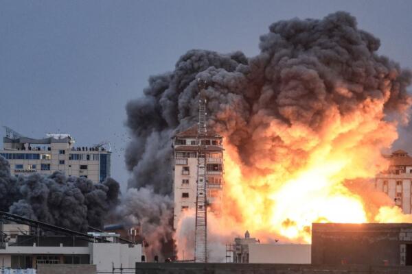 Israel corta totalmente el suministro de electricidad, alimentos y combustible a Gaza