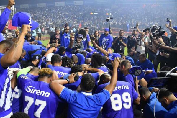 Licey firma acuerdo con Uepa Tickets para venta de boletas