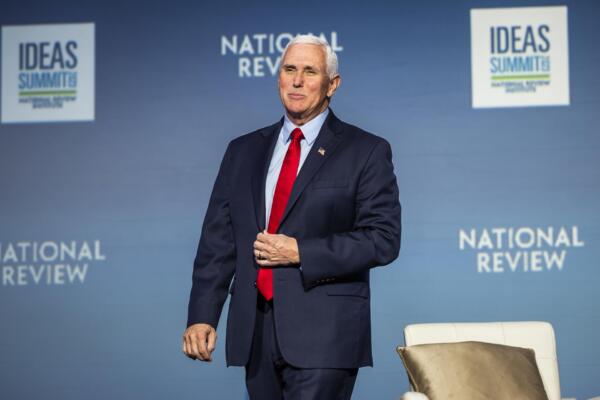 Mike Pence se retira de las elecciones presidenciales de EEUU. Fuente externa 