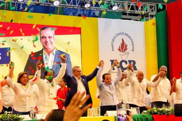 Partido Cívico Renovador en acto de proclamación al presidente Luis Abinader.