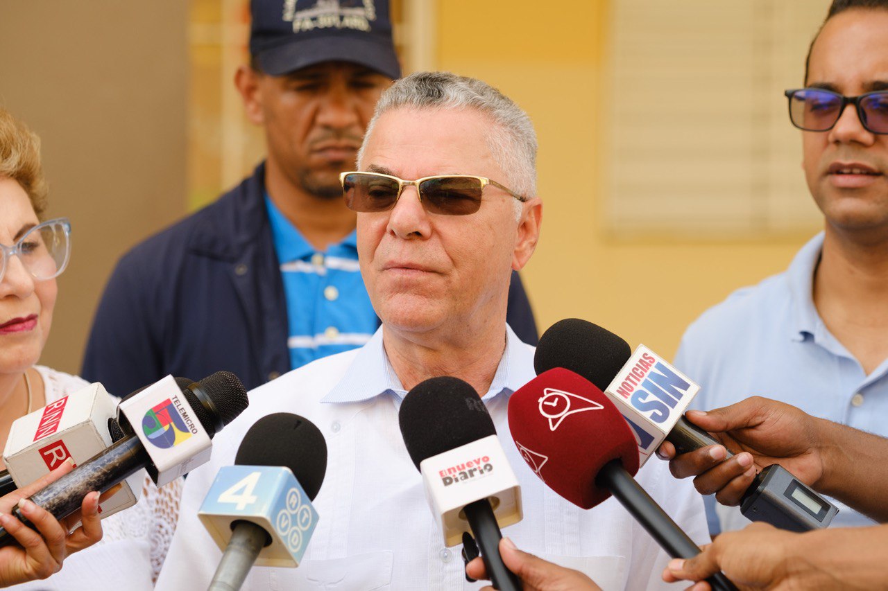 Manuel Jiménez llama a perremeístas de Santo Domingo Este a votar temprano