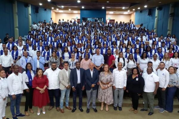 450 jóvenes son certificados en áreas tecnológicas por los CTC en el Cibao