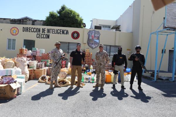 Cesfront entrega mercancías que serían introducidas al país de manera ilegal