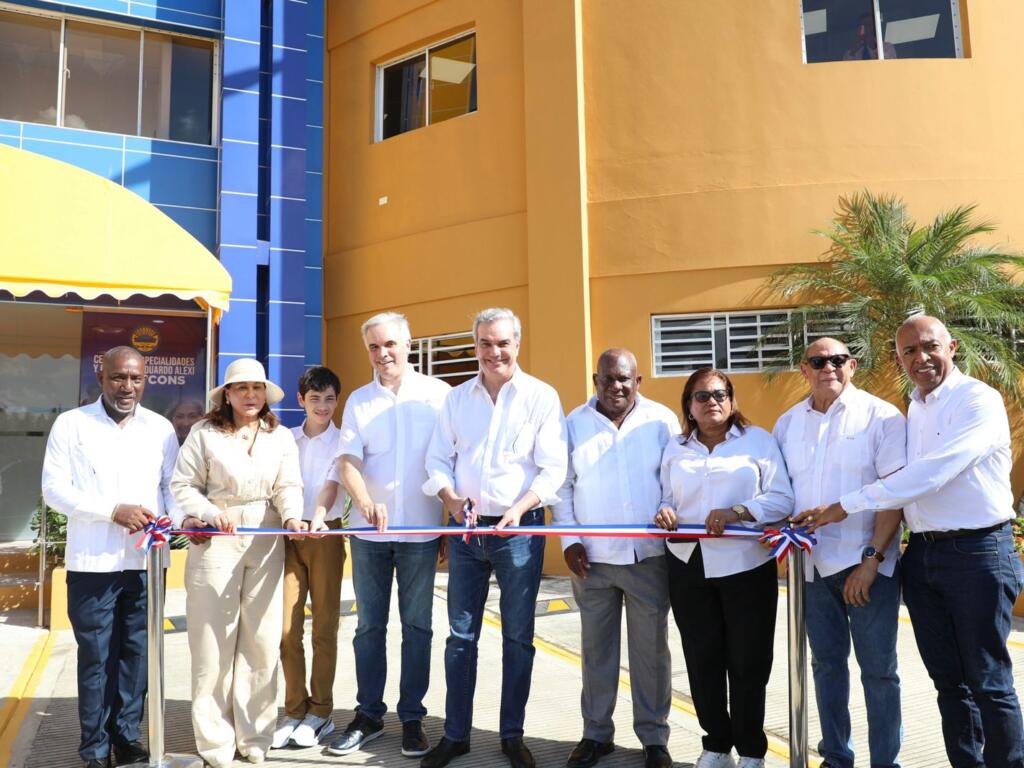 Presidente Abinader entrega 264 apartamentos en Ciudad Modelo