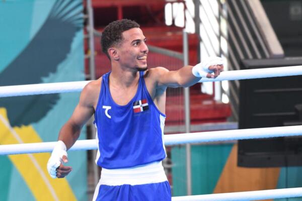 Púgil Alcántara asegura bronce en los Panamericanos